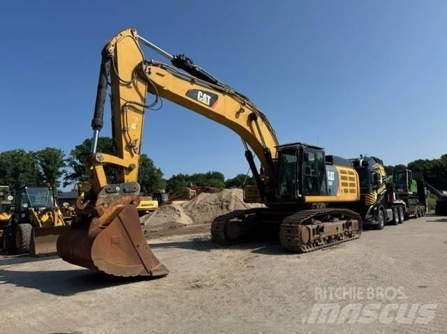 CAT 352 F Telakaivukoneet