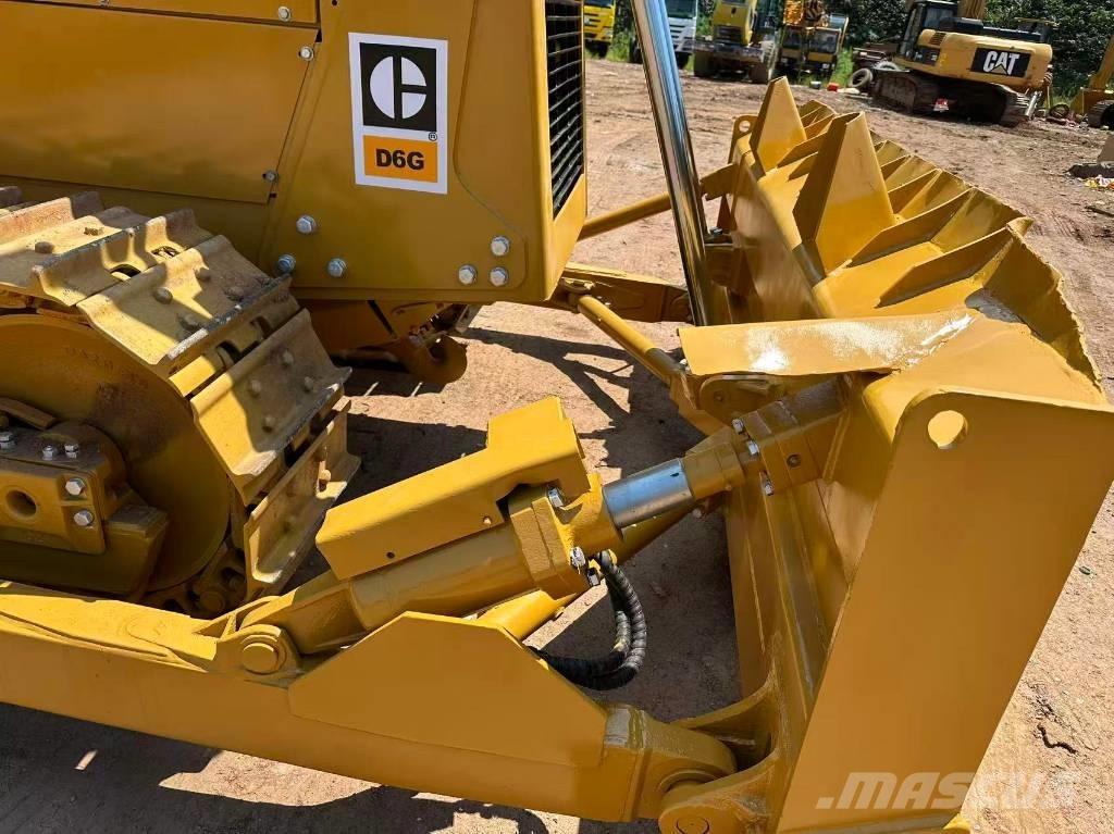 CAT D 6 G Telaketjupuskutraktorit