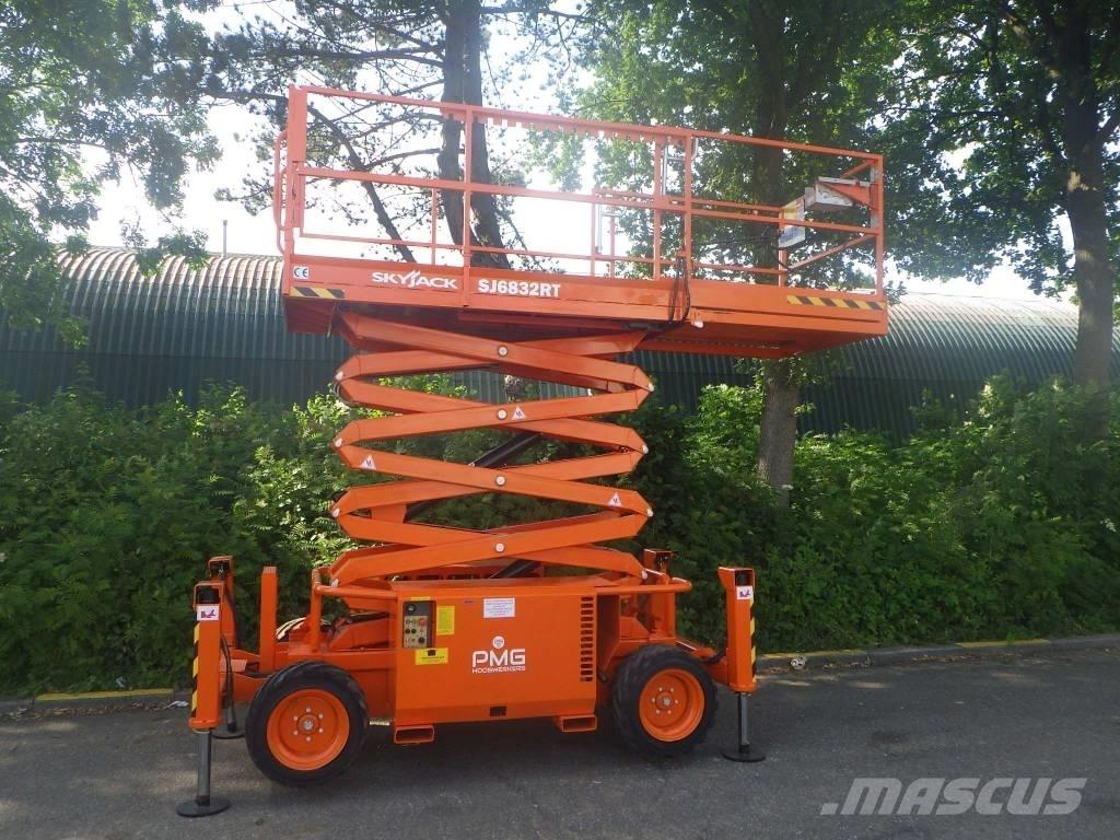 SkyJack SJ6832RT Saksilavat