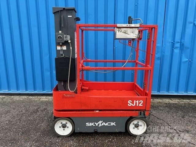 SkyJack SJ 12 Saksilavat