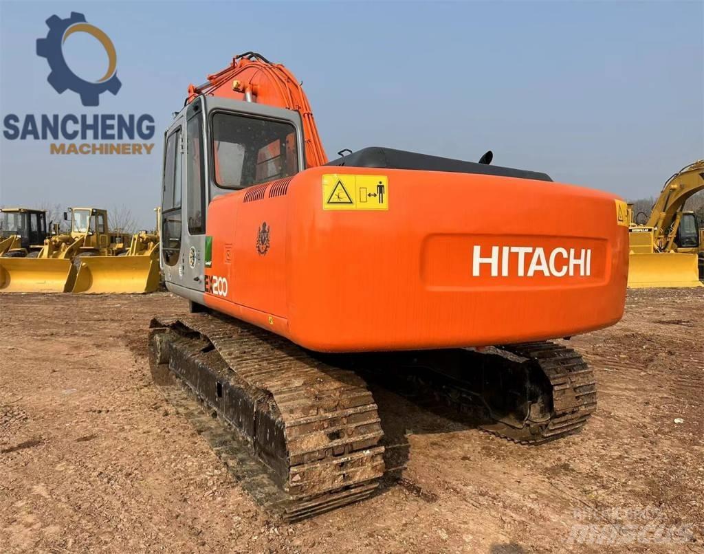 Hitachi EX 200 Telakaivukoneet