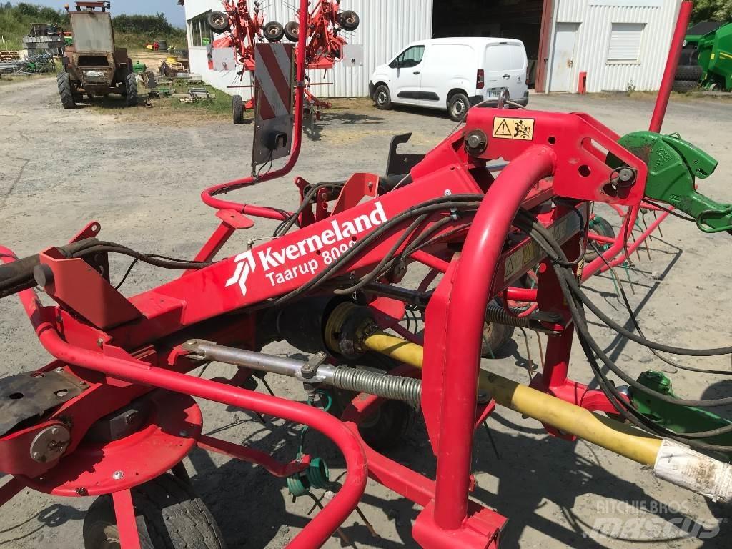 Kverneland 8090 Pöyhimet ja haravat
