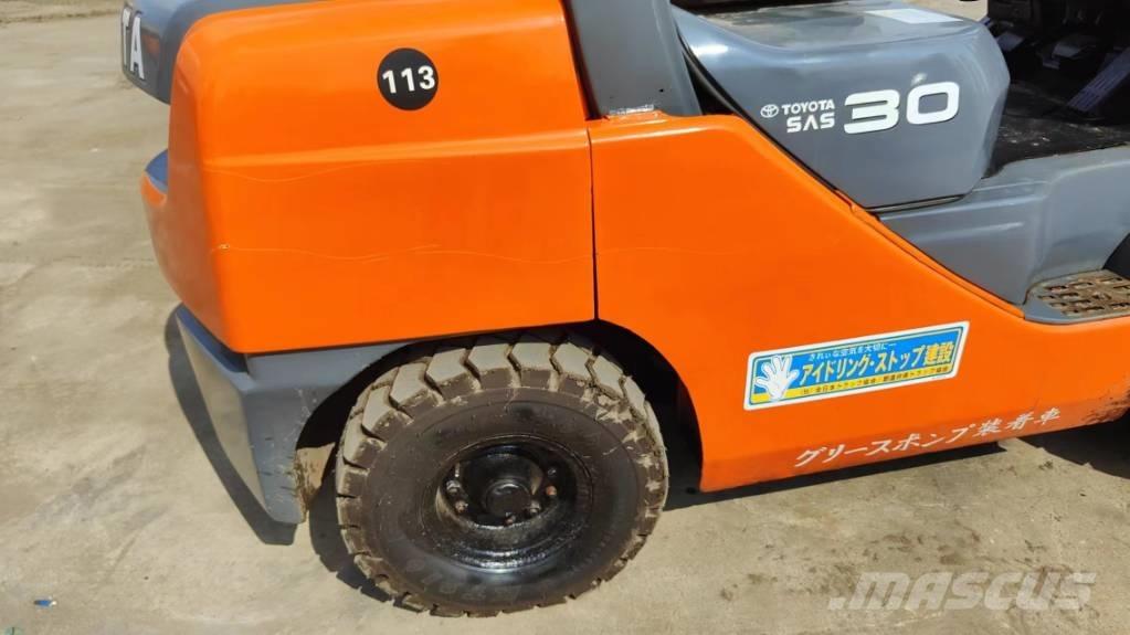 Toyota FD30 Dieseltrukit