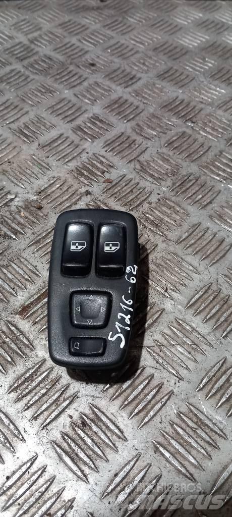 Scania R 440   1445793 Ohjaamot ja sisustat