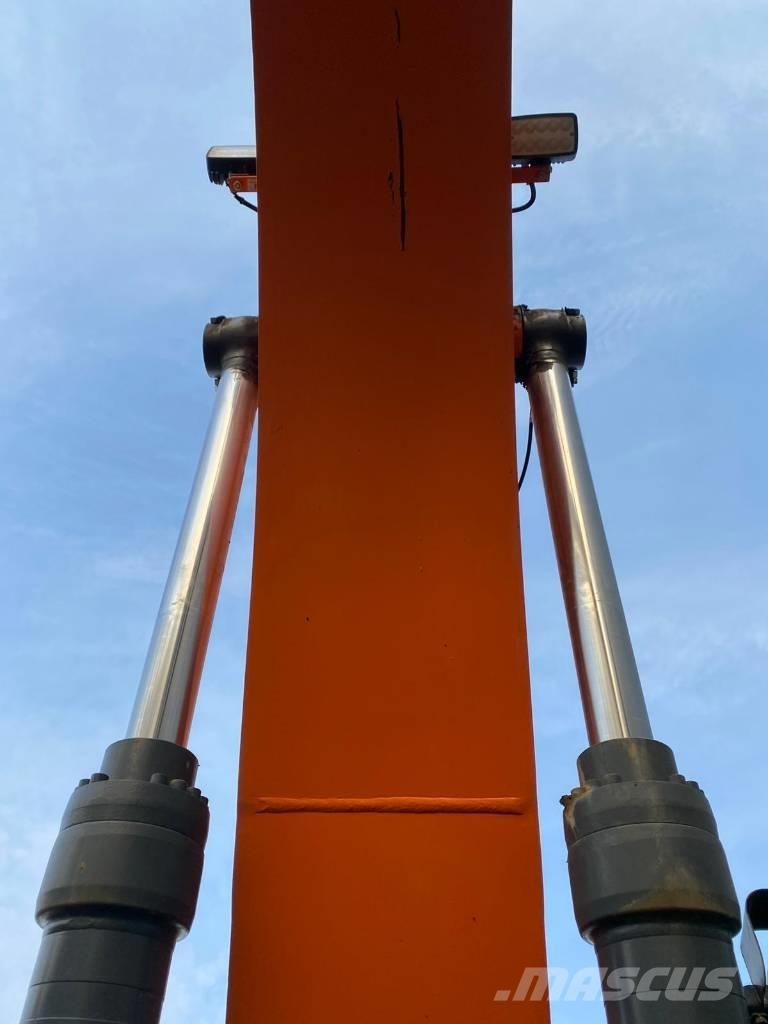 Doosan DX 300 LC-7 Telakaivukoneet