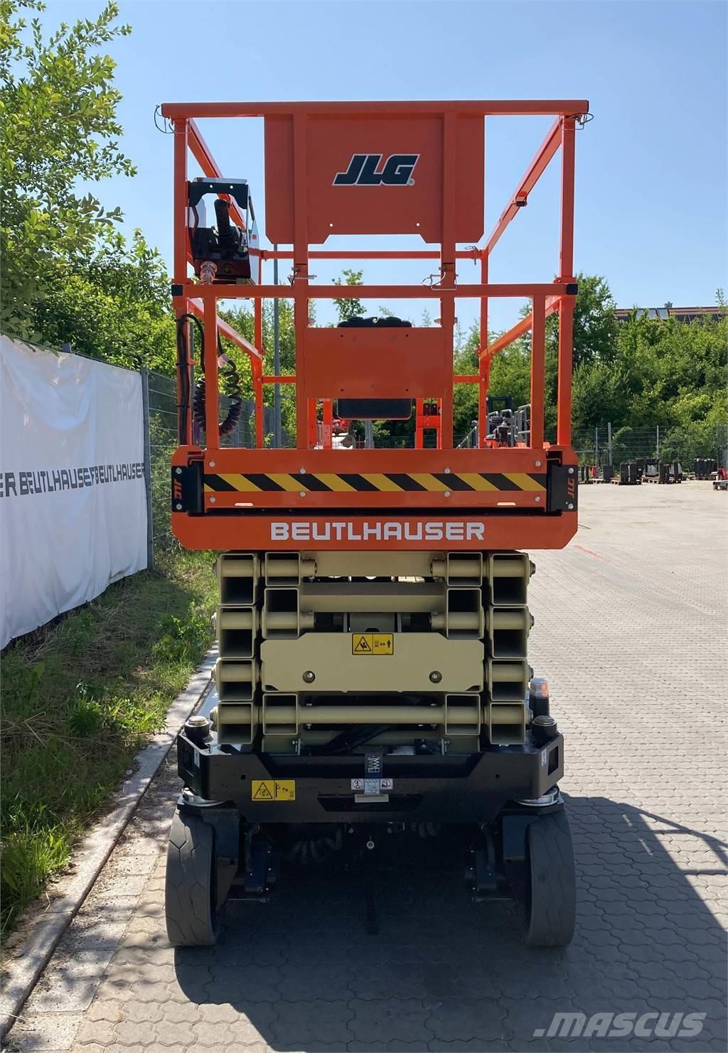 JLG ES3246 Saksilavat
