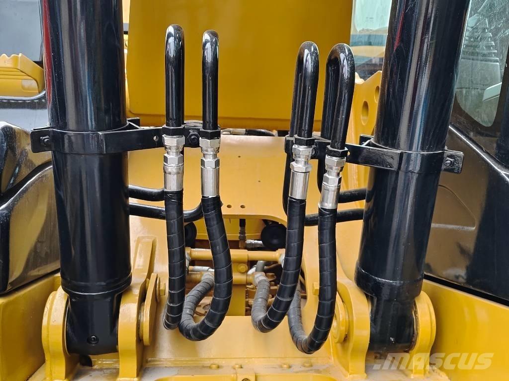CAT 320 D Telakaivukoneet