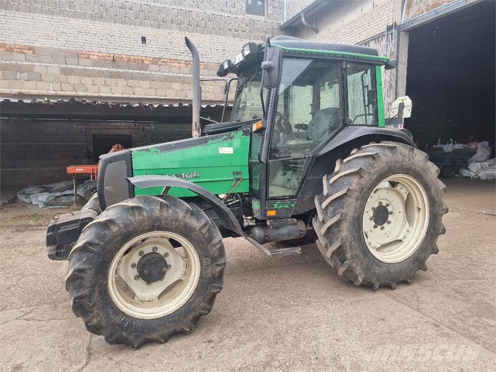 Valtra Valmet 900 Traktorit
