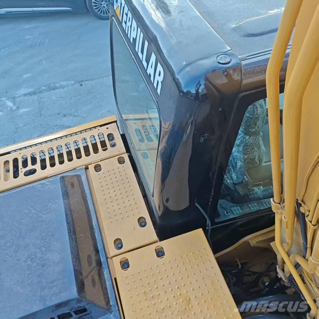 CAT 312 D Telakaivukoneet