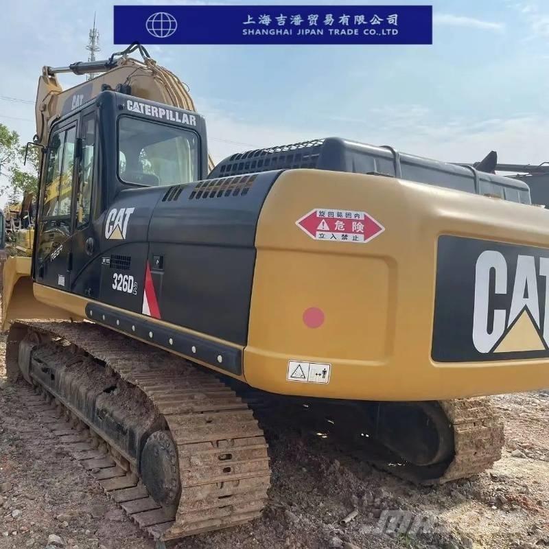 CAT 326 D Telakaivukoneet