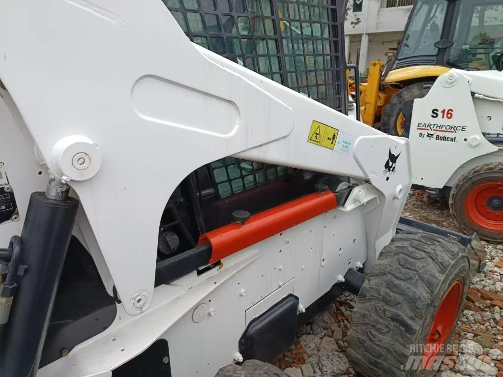 Bobcat S 330 Liukuohjatut kuormaajat