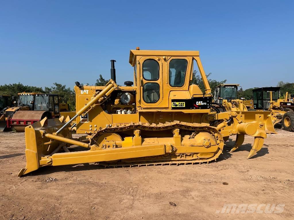 CAT D7G Telaketjupuskutraktorit