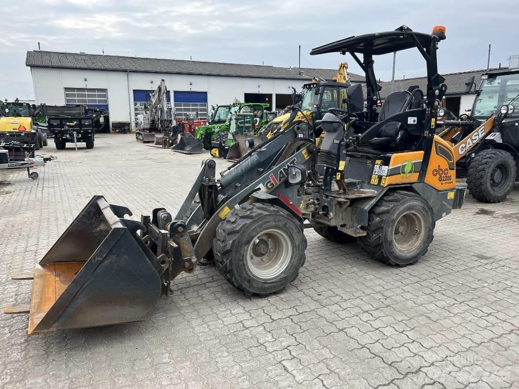 GiANT 2200E Pienkuormaajat