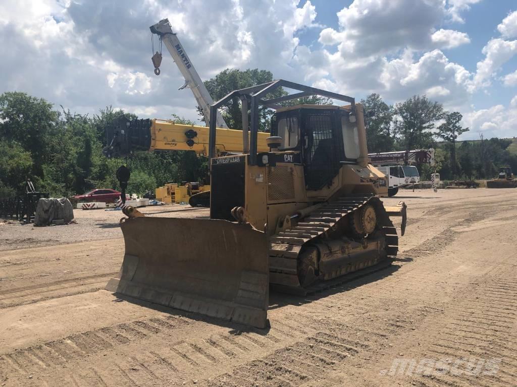 CAT D 5 M XL Telaketjupuskutraktorit