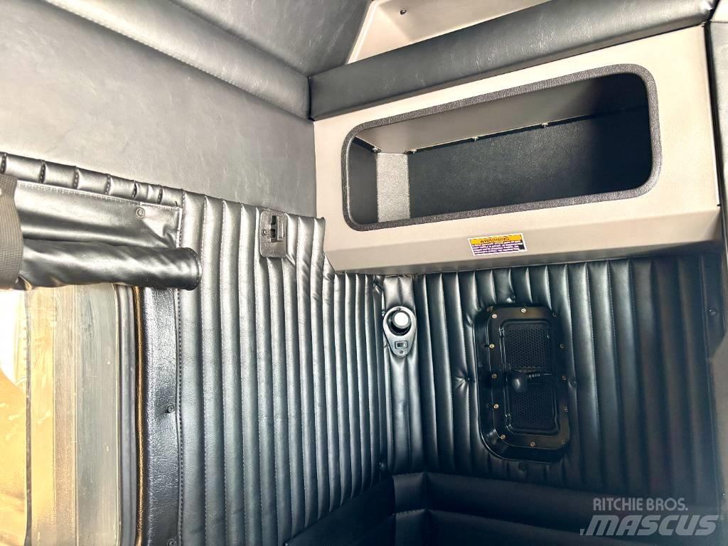 Kenworth W 900 Vetopöytäautot