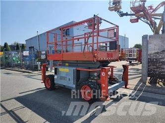 SkyJack SJ 6832 RT Saksilavat