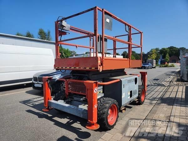 SkyJack SJ 6832 RT Saksilavat