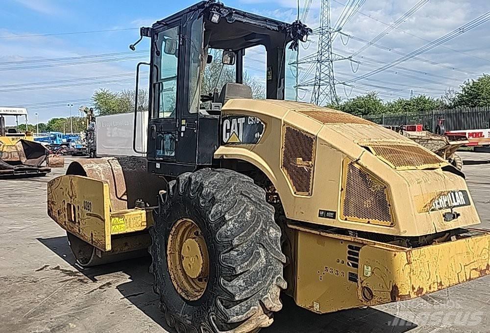 CAT CS 76 Yksivalssijyrät