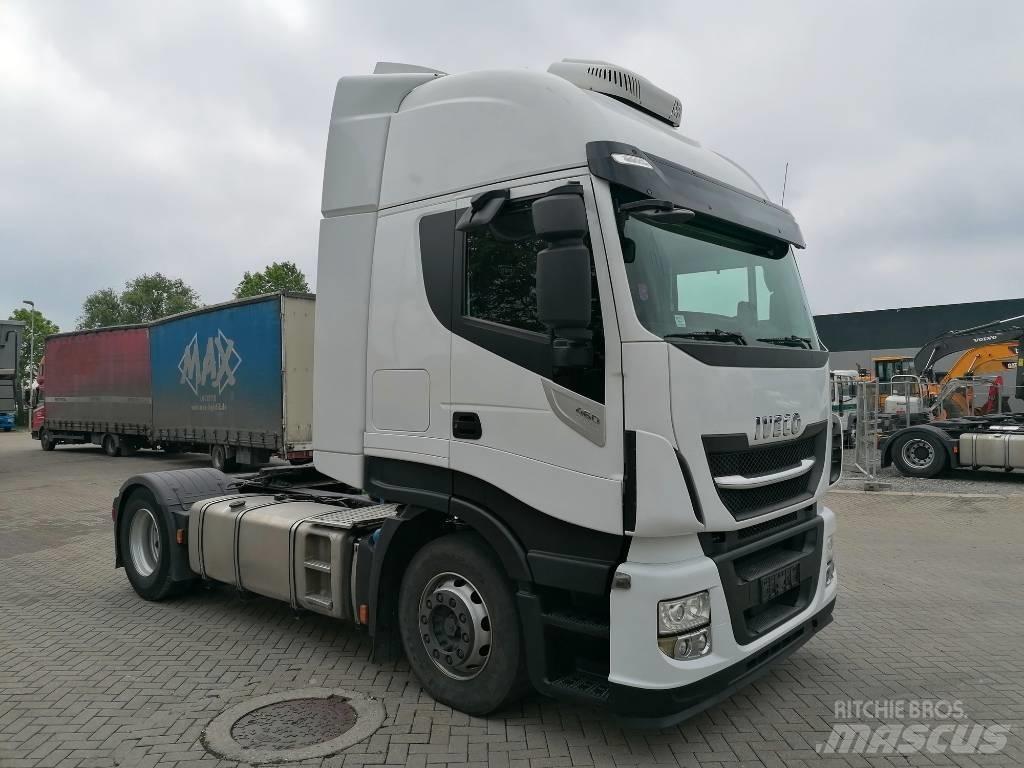 Iveco AS 440 ST/P Vetopöytäautot