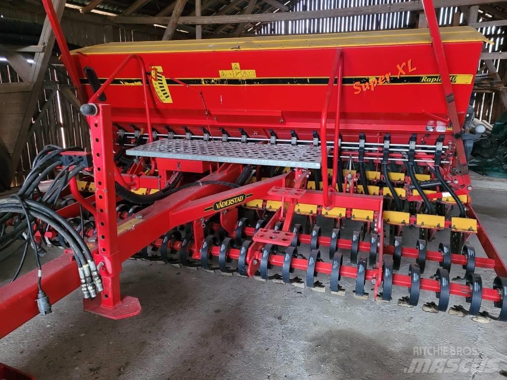 Väderstad Rapid400C Kylvökoneet
