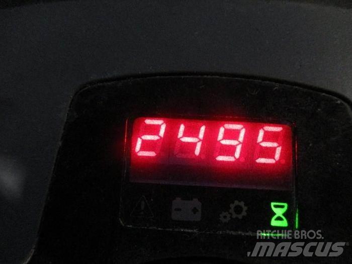 BT LPE 200 Lavansiirtotrukit ajotasolla