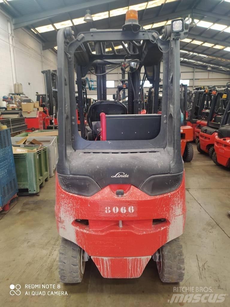 Linde E30/600 Sähkötrukit