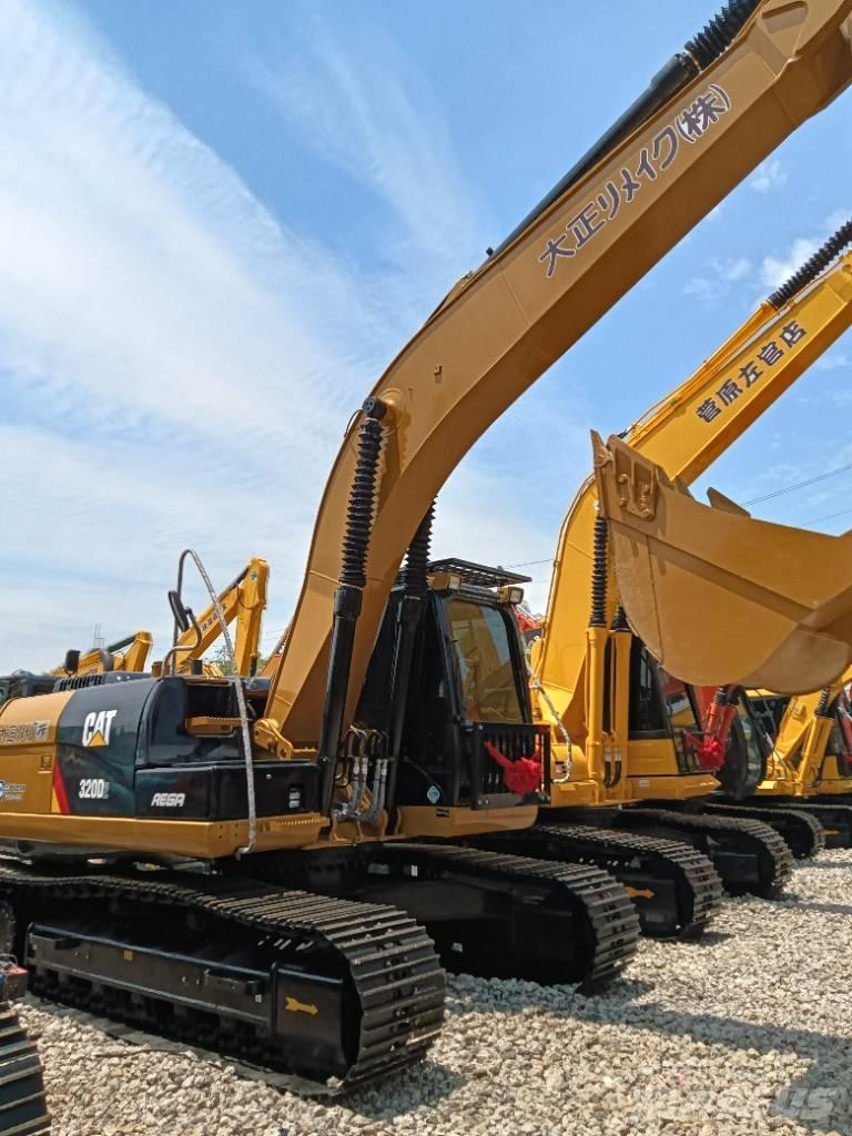 CAT 320D2 Midikaivukoneet 7t - 12t