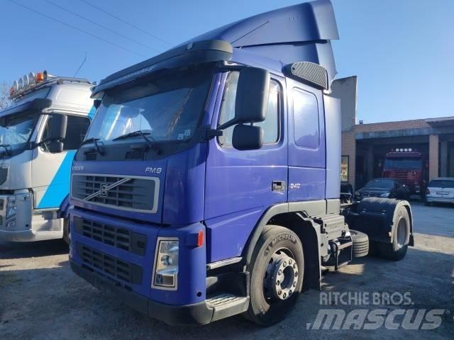 Volvo FM 9 340 Vetopöytäautot