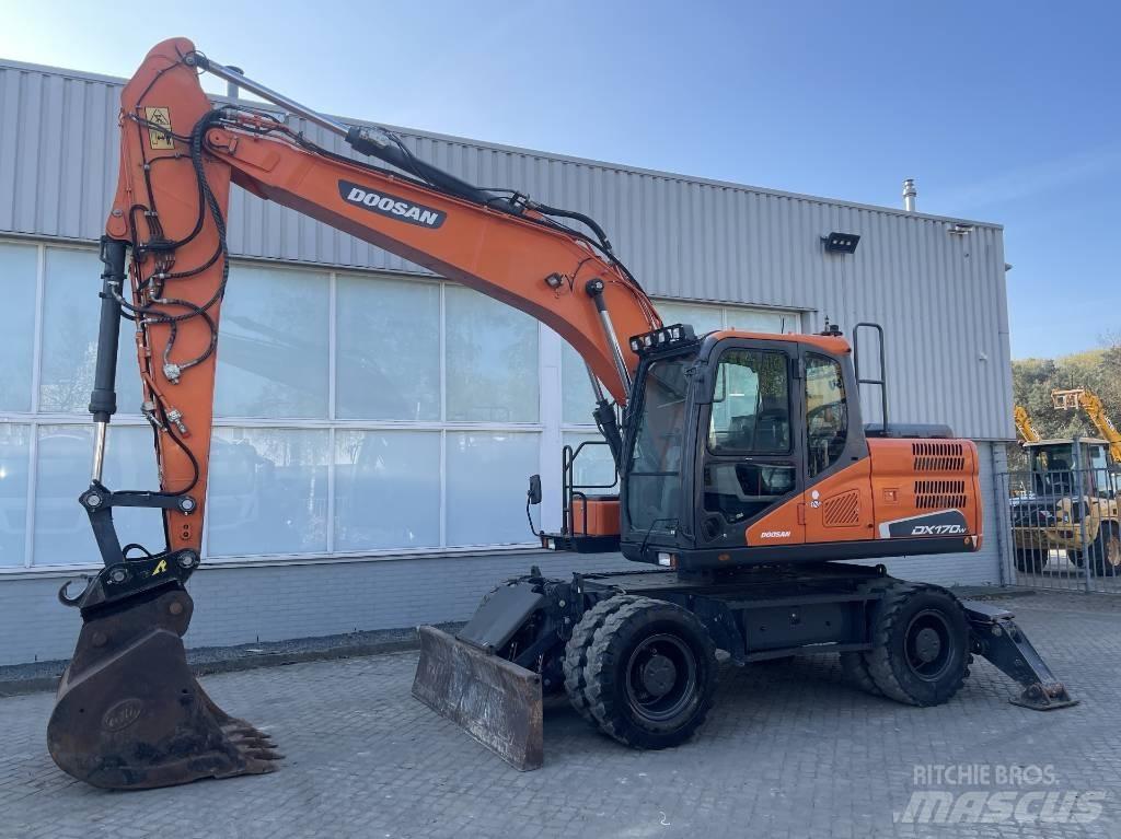 Doosan DX170W-5 Pyöräkaivukoneet
