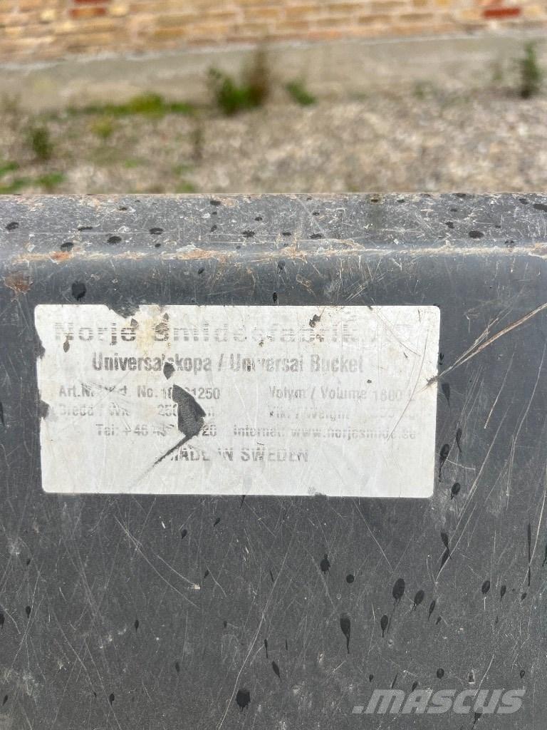 MO Kornskovl Etukuormaimen varusteet