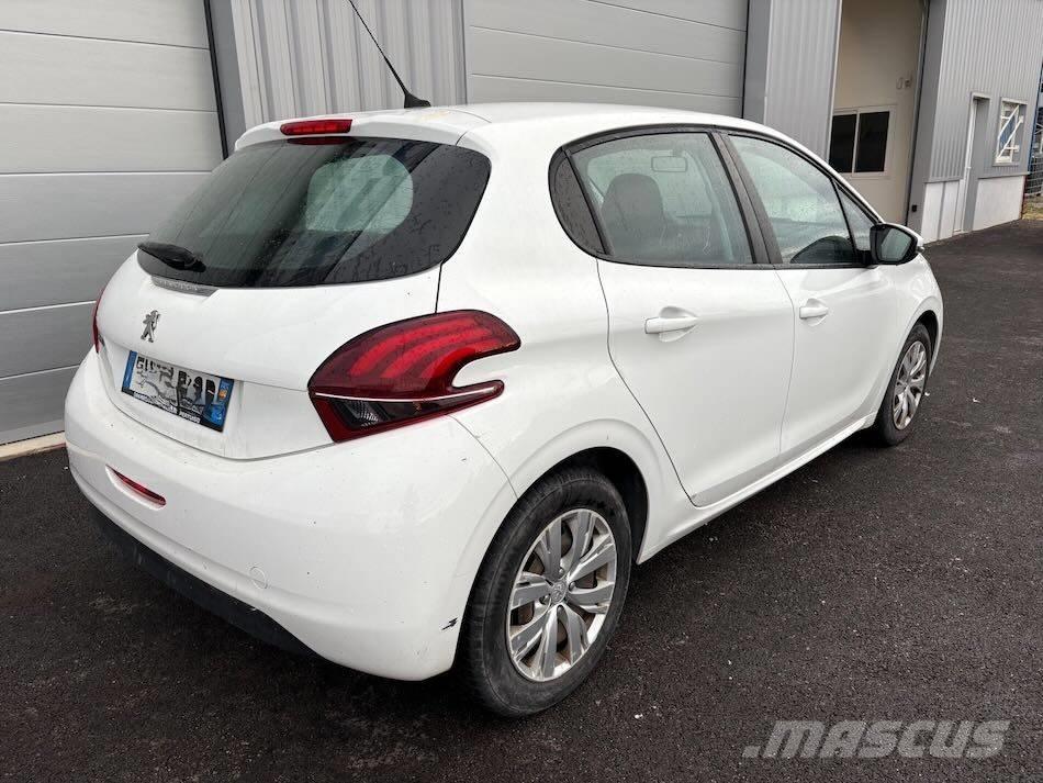 Peugeot 208 Henkilöautot