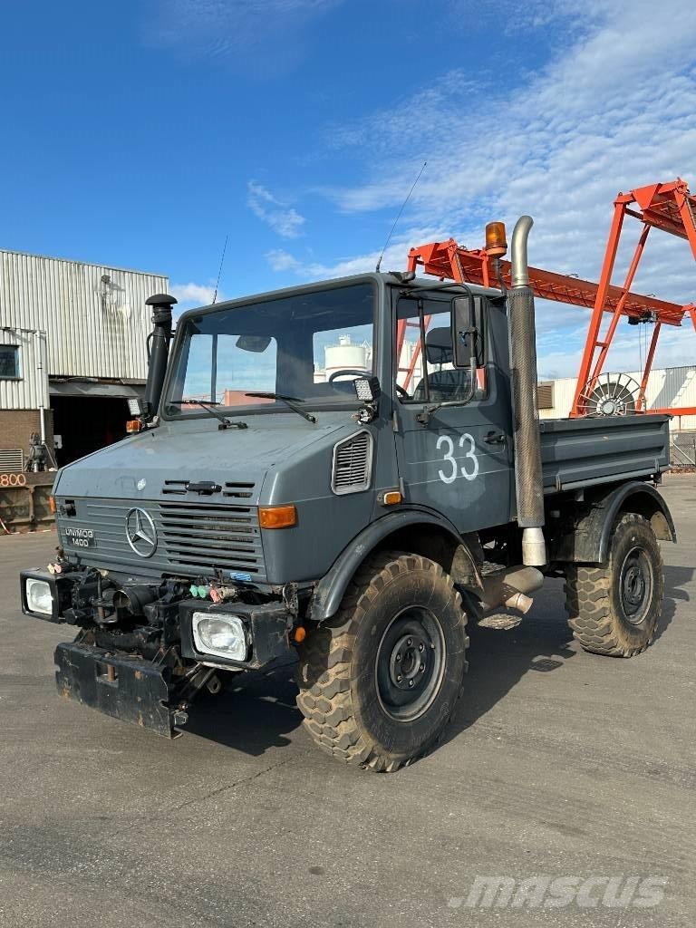 Unimog U 1400 Vetopöytäautot