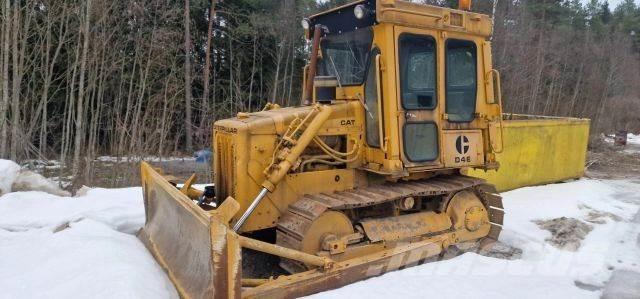 CAT D4E Telaketjupuskutraktorit