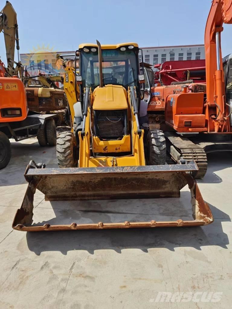 JCB 3 CX Kaivurikuormaajat