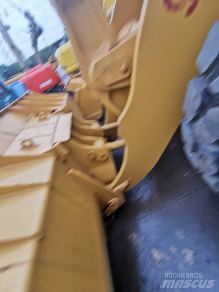 CAT 938F Pyöräkuormaajat