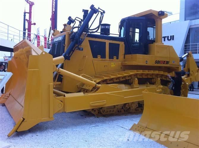 Komatsu d65ex-16 Telaketjupuskutraktorit