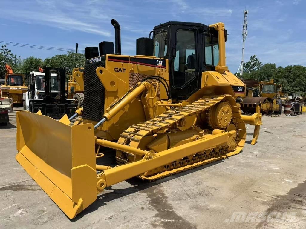 CAT D 6 M Telaketjupuskutraktorit