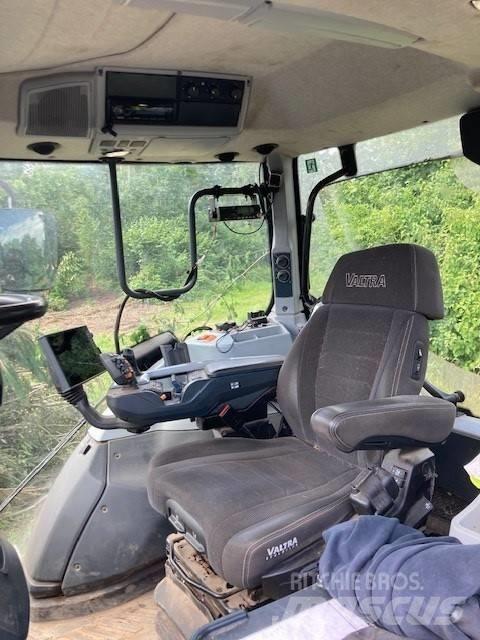 Valtra T235V Traktorit