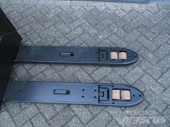 Toyota LPE 250 Lavansiirtotrukit ajotasolla