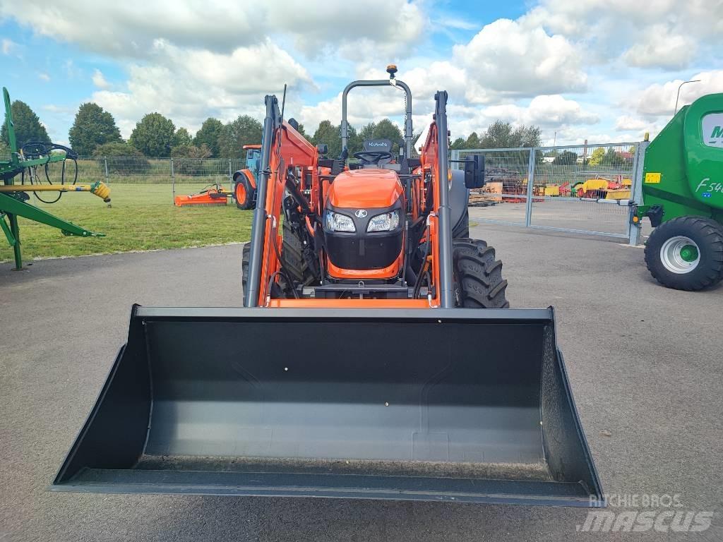 Kubota M4063 ROPS Traktorit