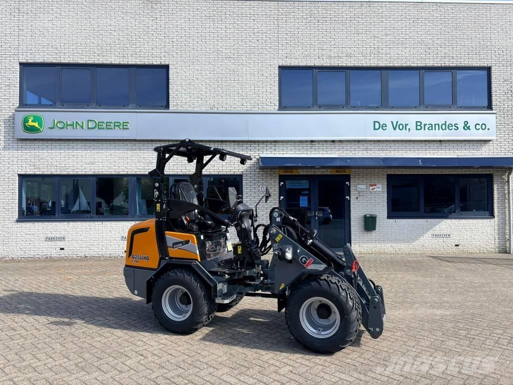 Giant G2500HD Xtra Pienkuormaajat