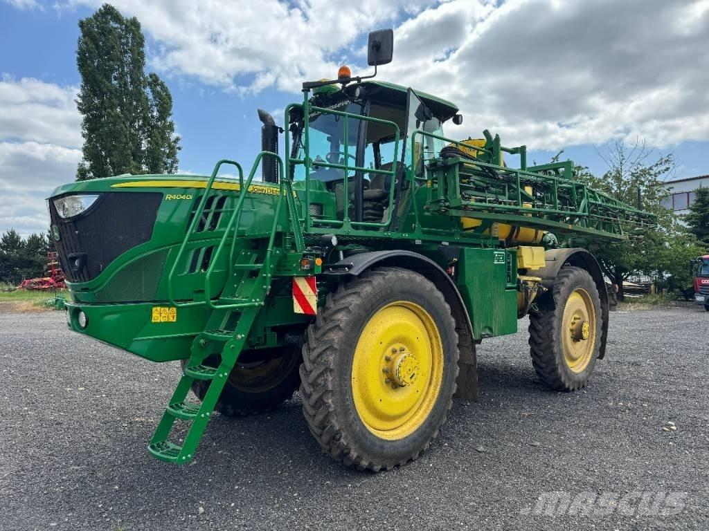 John Deere 4040i Itsekulkevat ruiskut
