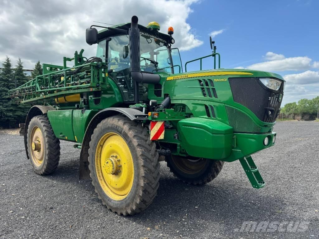 John Deere 4040i Itsekulkevat ruiskut
