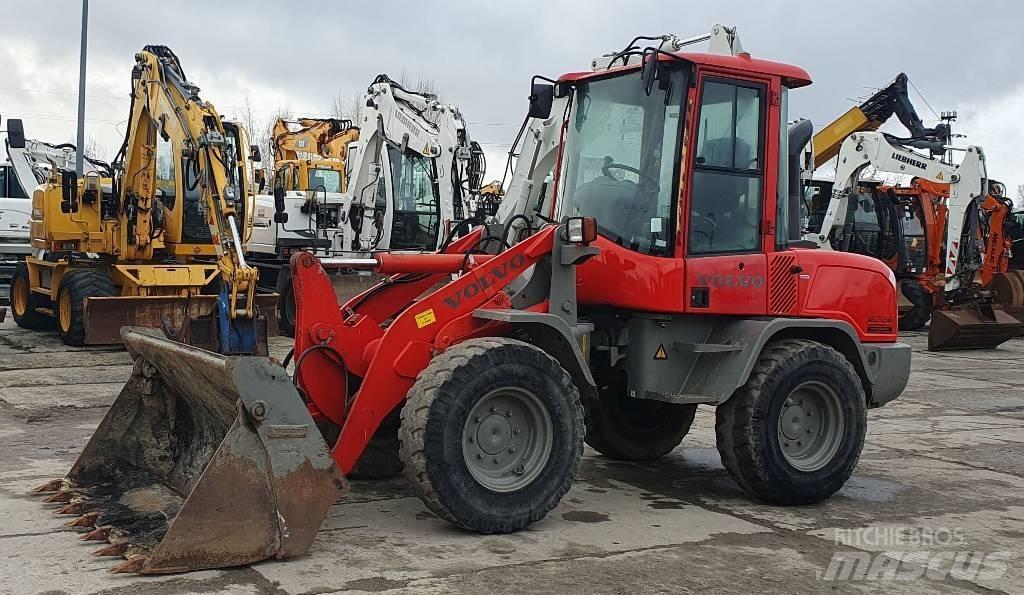 Volvo L 30 G Pyöräkuormaajat