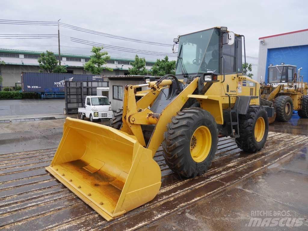 Komatsu WA100-5 Pyöräkuormaajat