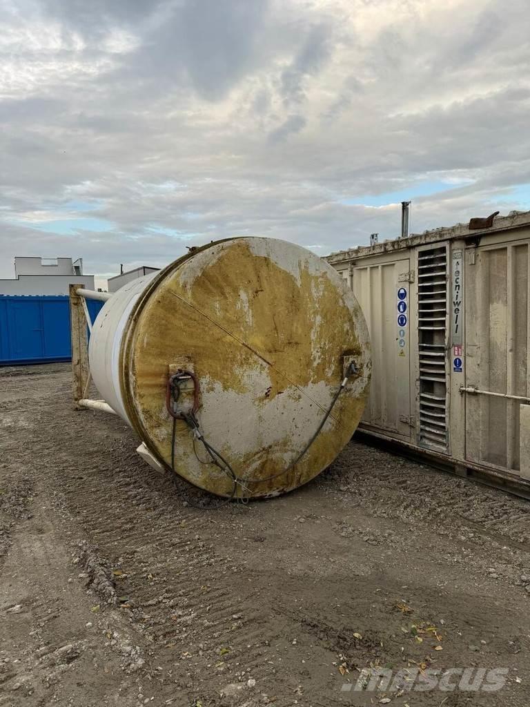  Silo 18 m3 Säiliörehun purkulaitteet