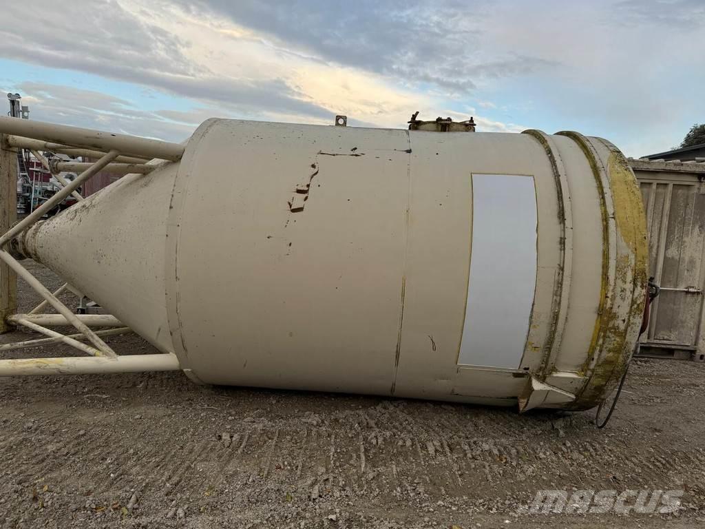  Silo 18 m3 Säiliörehun purkulaitteet