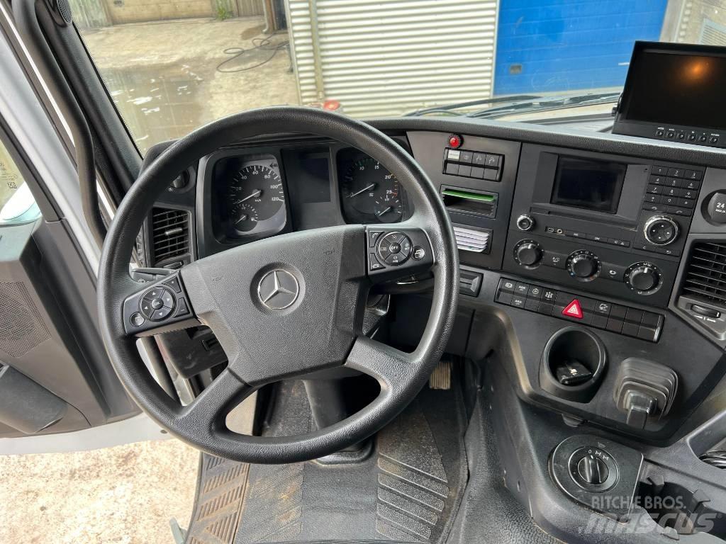 Mercedes-Benz 3246 Nosturiautot