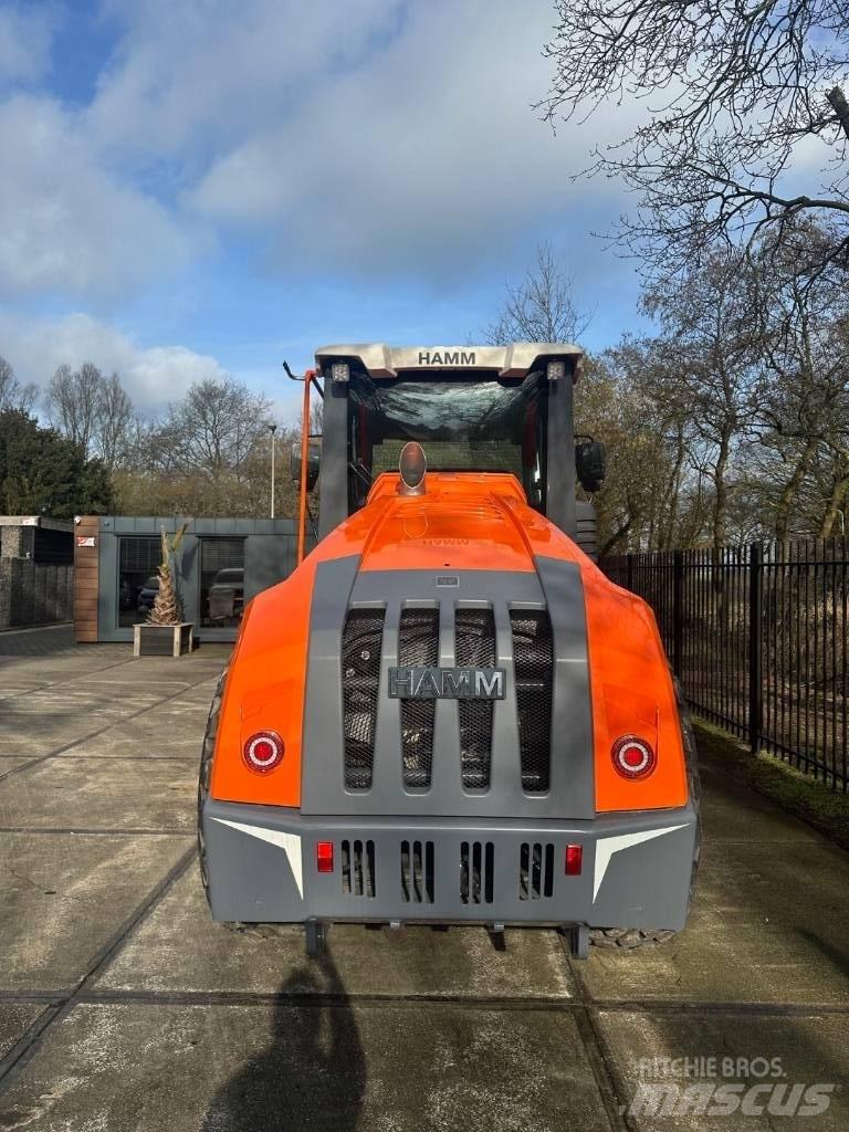 Hamm HC 130i Yksivalssijyrät