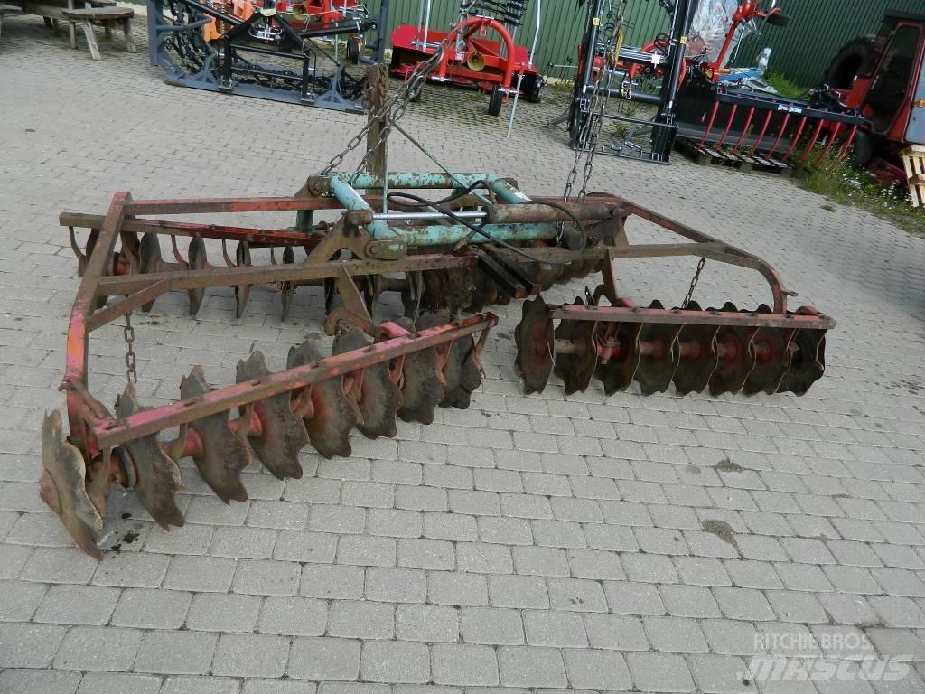 Kverneland 300 Kiekkomultaimet ja lautasäkeet